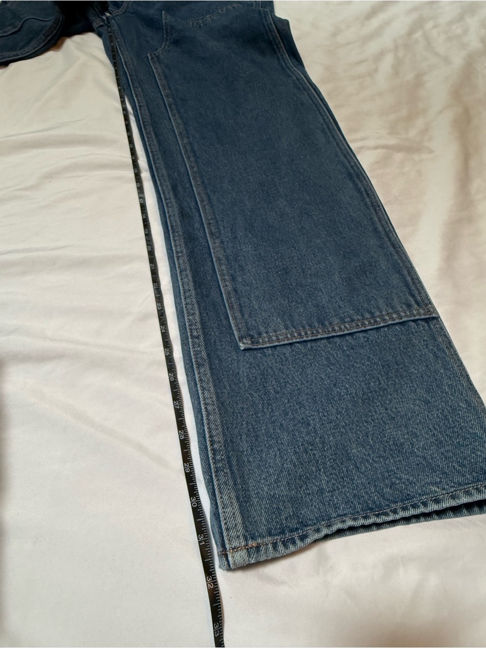 Abercrombie & Fitch Mid Rise Slouchy Jeans - Picture 12 of 12